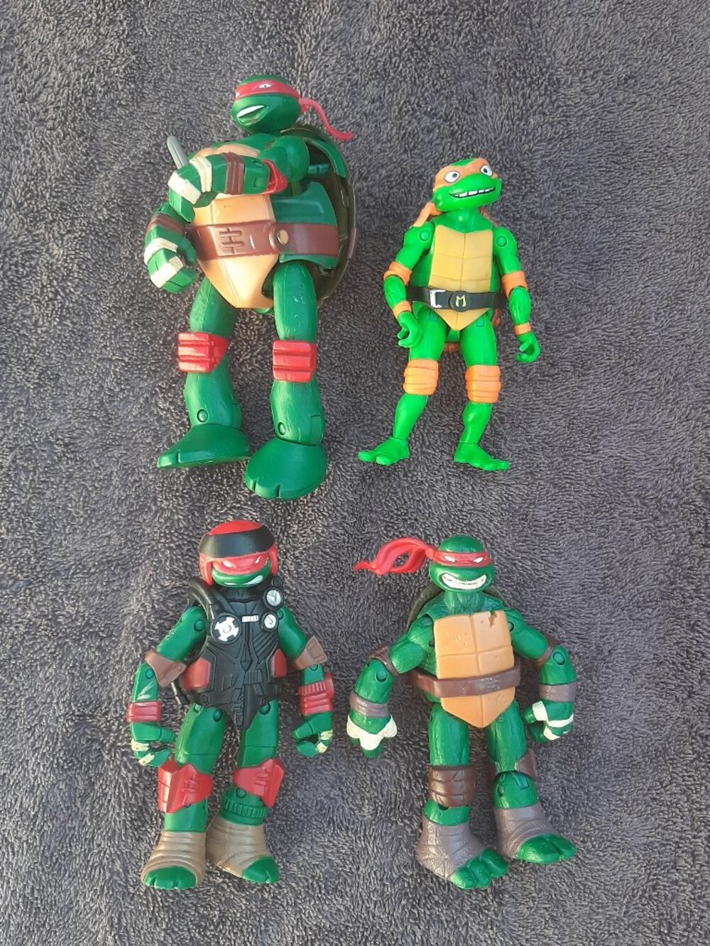 Teenage Mutant Ninja Turtles Figures Lot (4) Various 6" & 4" TMNT